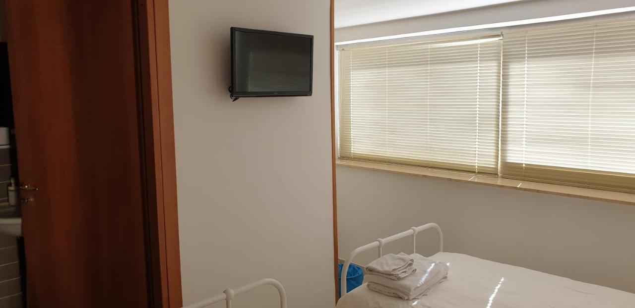 Iriss Bed & Breakfast ตาออร์มินา ภายนอก รูปภาพ