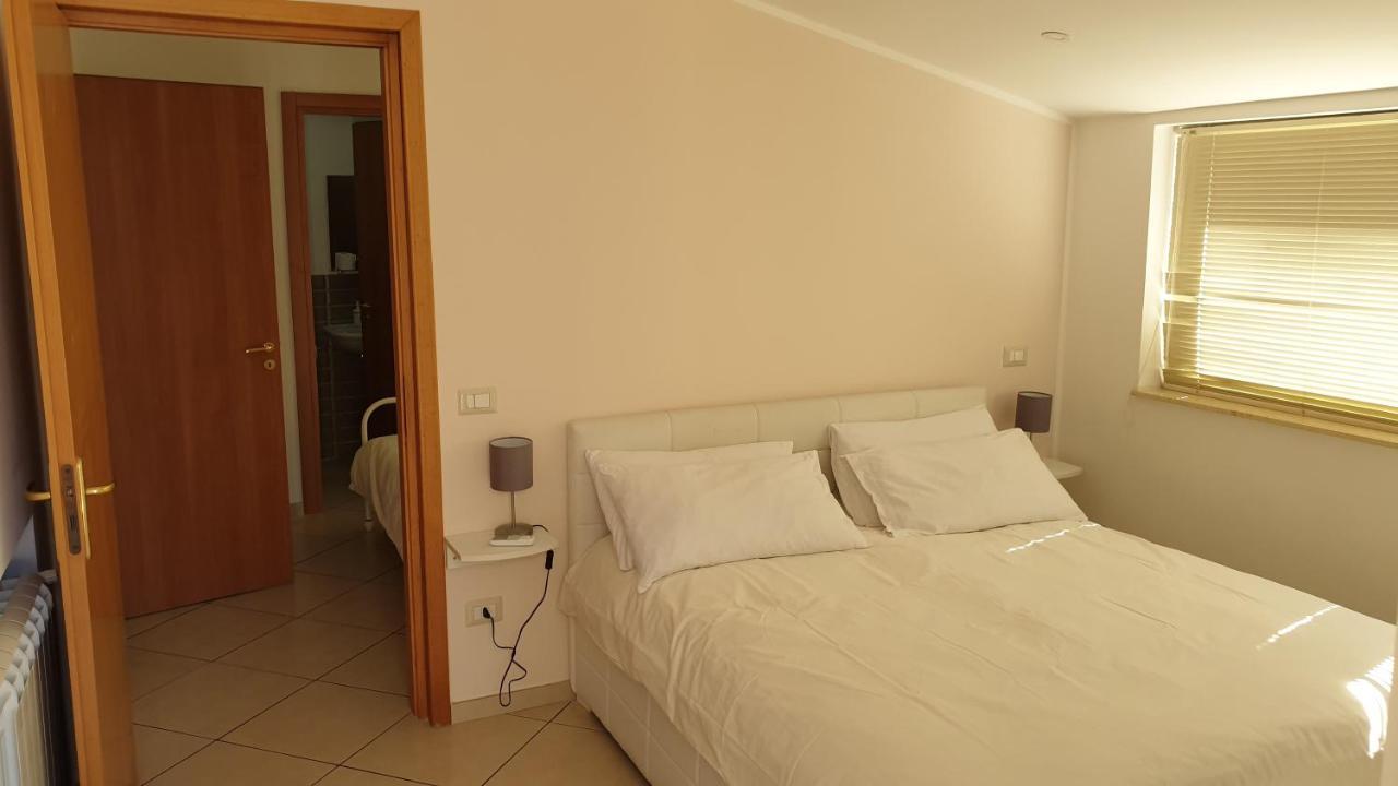 Iriss Bed & Breakfast ตาออร์มินา ภายนอก รูปภาพ