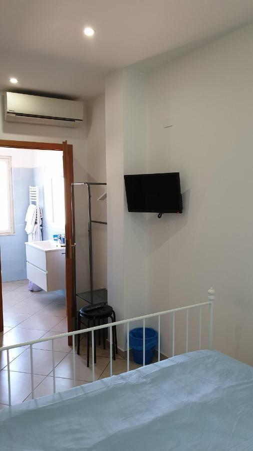Iriss Bed & Breakfast ตาออร์มินา ภายนอก รูปภาพ